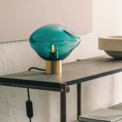 CRYSTAL STONE BORDLAMPE BLÅGRØNN