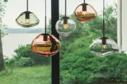 CRYSTAL STONE PENDELLAMPE MORGENRØD