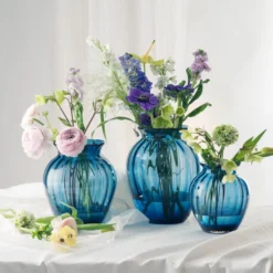 EMILY VASE 17,5 CM BLÅ OPTIKK