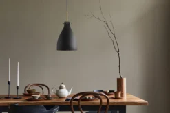 FORMA TAKLAMPE FRØYA SVART MATT
