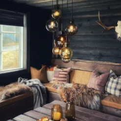 KRYSTALLKULE TAKLAMPE FJELLGLØD 7 STK
