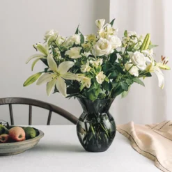 VASE DAISY OPTIKK RØKGRÅ 21 CM